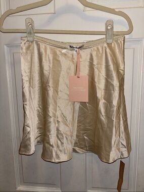 Reformation 100% silk Satin Mini Skirt in Champagne ivory New York City ballet
